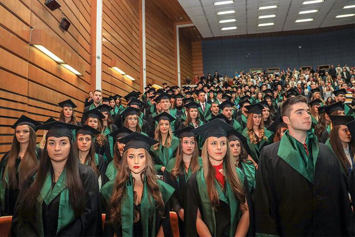 Дипломира се Випуск 2022 на Фармацевтичния факултет на МУ София