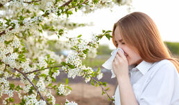 Ролята на комбиниран (лоратадин-псевдоефедрин) продукт при овладяването на сезонните алергии, включително и алеричен ринит