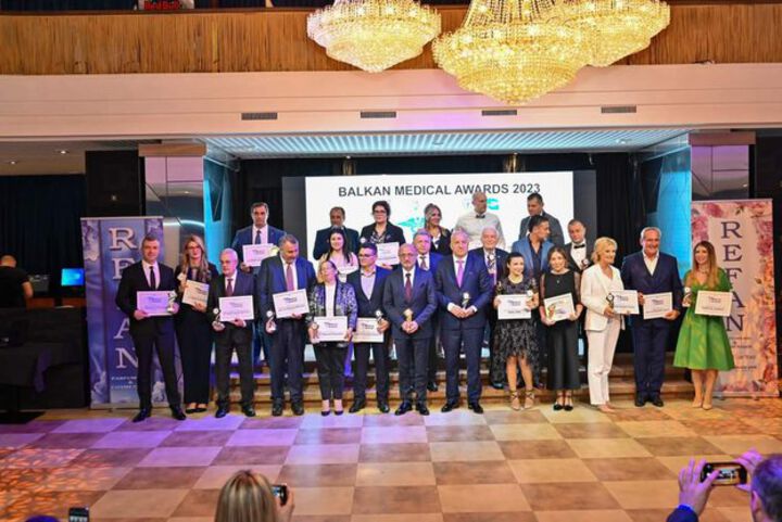 Министър Меджидиев получи наградата „Най-успешна здравна политика в полза на обществото“
