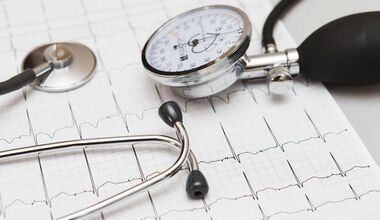 Водещи кардиолози организират безплатни прегледи в София на 17 май
