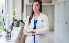 Д-р Мария Калинкова: Лекарят е комплексна личност и пример за хуманност, сърцатост и доброта