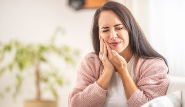 Какви са причините за появата на зъбобол и как да го облекчим ефективно?