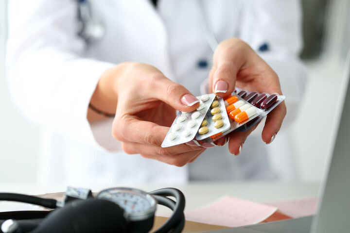 Аптеките ще получават парите си от НЗОК за лекарства, ако са верифицирани
