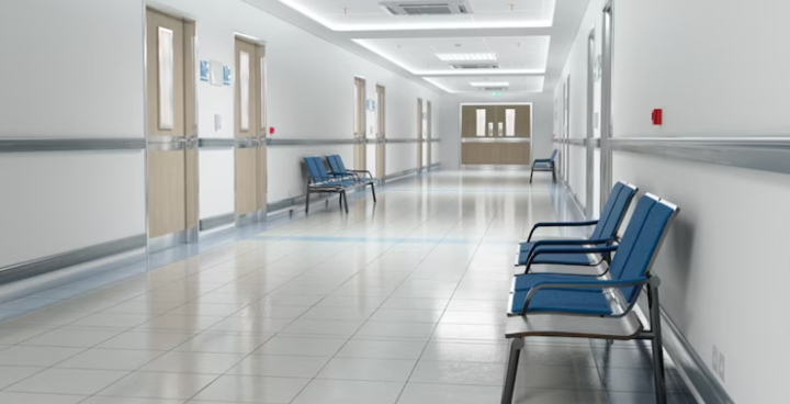 МЗ: Мораториум за нови болници и дейности до май 2024 г.