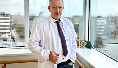 Проф. д-р Васил Яблански: Въведохме нов протокол за ранно възстановяване при операция за смяна на тазобедрена става