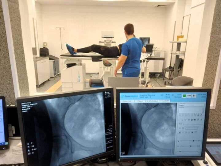 Нов апарат от най-висок клас за лечение на бъбречно-каменна болест работи в УМБАЛ „Александровска”