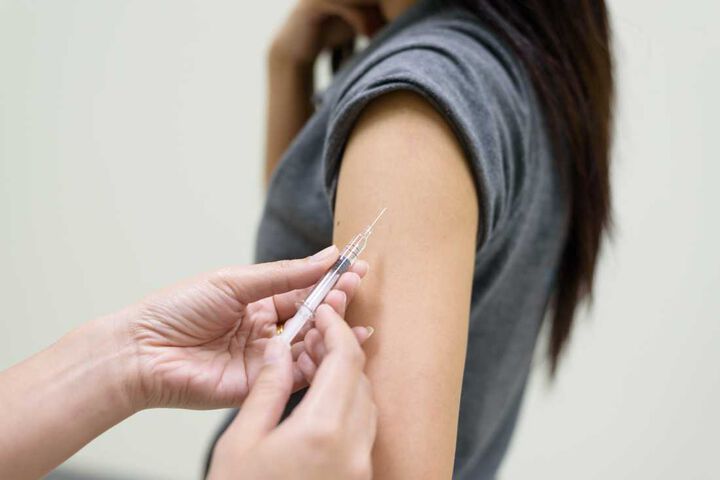 Кои са причините за ниския обхват с HPV ваксини – анкета с лекари