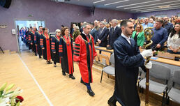 Връчиха най-големите отличия на МУ – Варна „Почетен знак със синя лента“