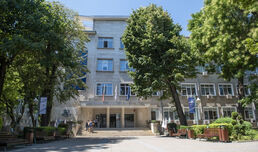 Увеличават се възнагражденията на преподаватели, служители и докторанти в МУ – Варна