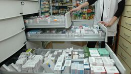 82% от българите смятат, че аптеката е магазин за хапчета