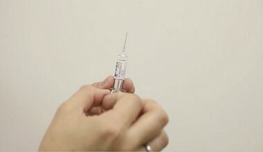Дифтерия порази момче в Испания!! Благодарим на Анти-ваксинистите 