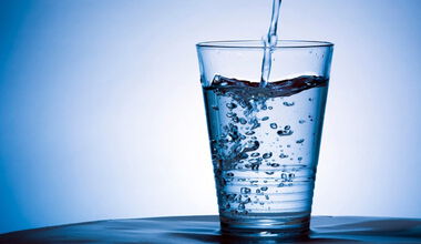 Колко вода трябва да пием всеки ден?