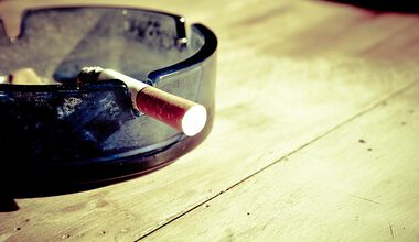 Защо някои заклети пушачи остават с напълно здрави бели дробове?