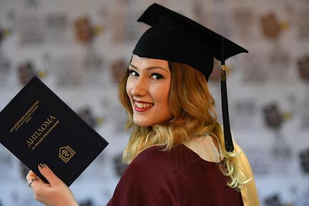 152-ма млади лекари от 8 държави дипломира Медицински университет - Варна