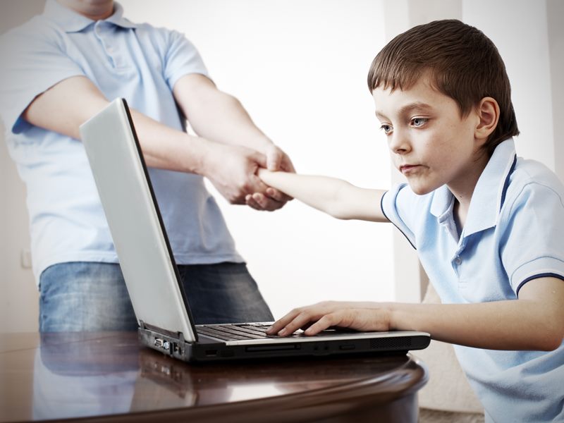 Многото взиране в екрана прави децата гневни, мързеливи и унили