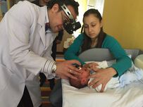 Шест бебета са спасени от слепота, благодарение на очен скрининг в УМБАЛ „Дева Мария”