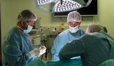 В УМБАЛ „Дева Мария” извършиха сложна операция по възстановяване на 6 см уретра на прегазен младеж