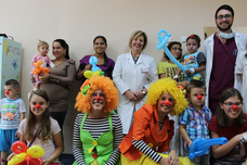 Медицински клоуни откриха учебната година в Клиниката по педиатрия и детска кардиология в Националната кардиологична болница