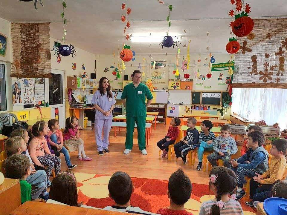 Денталните медици от VITADENT гостуват в детска градина "Росица"-Пловдив