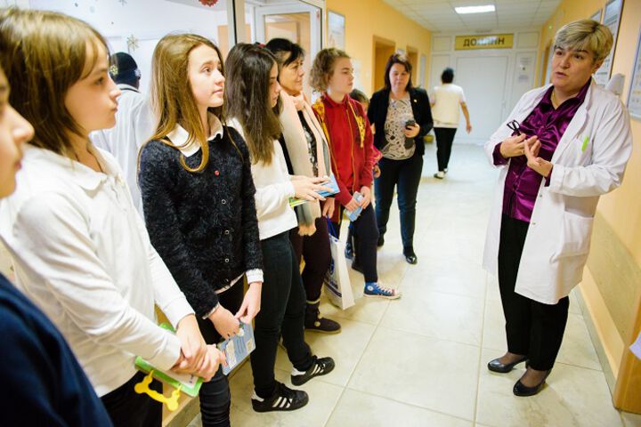 Варненски ученици подкрепиха детската клиника в УМБАЛ „Св. Марина“