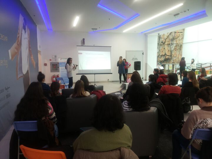 Д-р Нели Честименова гостува на "Чакам бебе"