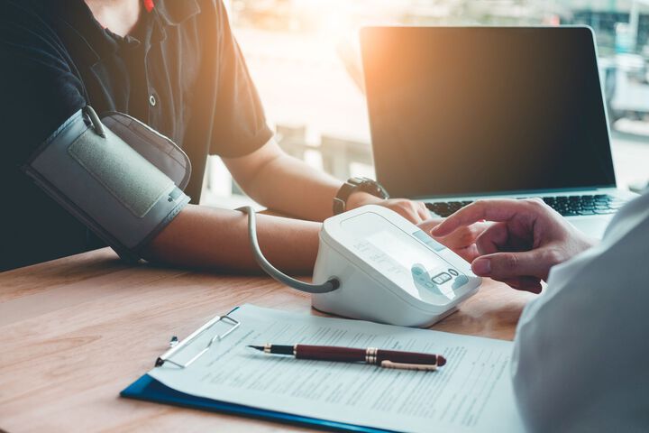 Regular paracetamol use linked to raised blood pressure