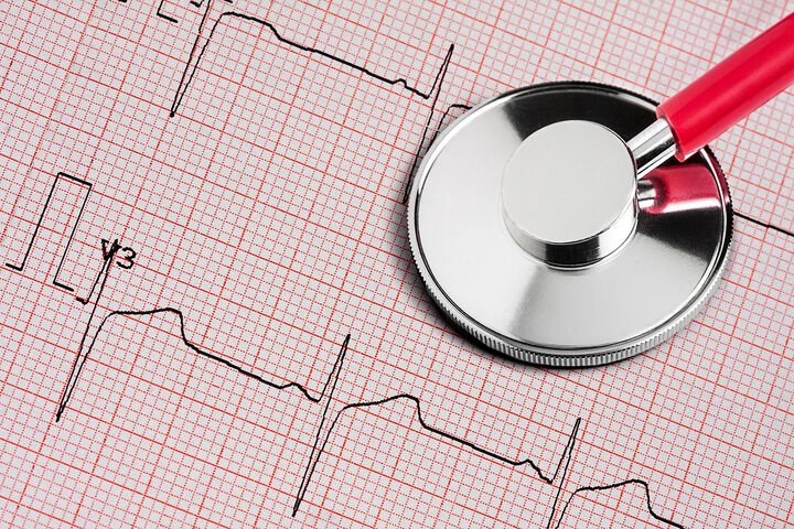 Who is at risk of heart rhythm disorders?