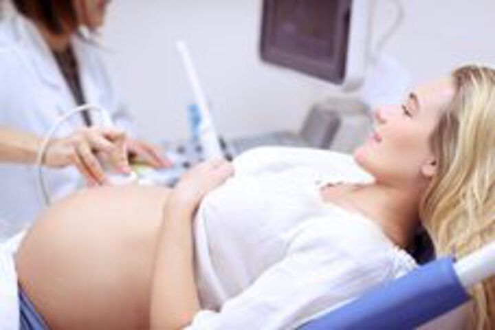 Pränataldiagnostik: weiterführende Tests in der Frühschwangerschaft