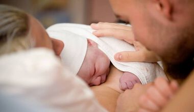 Как и кога започва кърменето, ще разберете от новия курс за бъдещи родители