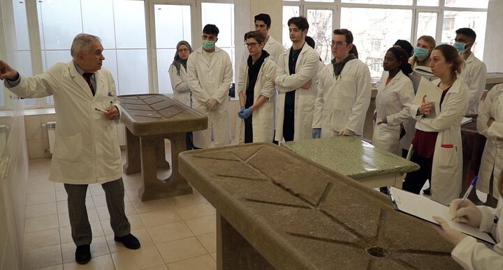 Катедрата по анатомия в МУ-София дава стабилна основа на бъдещите лекари