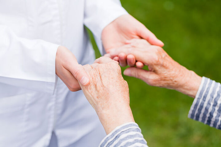 Experten begrüßen geplante Gesetzesänderung zur palliativmedizinischen Begleitung am Lebensende