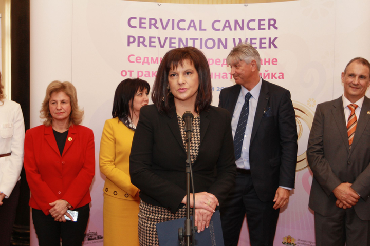 От рак на маточната шийка заболяват над 1000 българки годишно - как да се предпазим