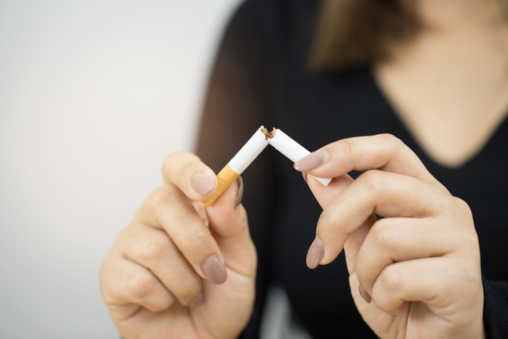 Neuer Ratgeber „Risiko Rauchen“: Wie Nikotin wirkt, warum es abhängig macht und wie man davon loskommen kann