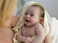 Лекция "Първи грижи за бебето в родилния дом и у дома"