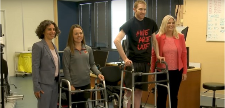 Двама парализирани проходиха благодарение на имплант в гръбначния мозък