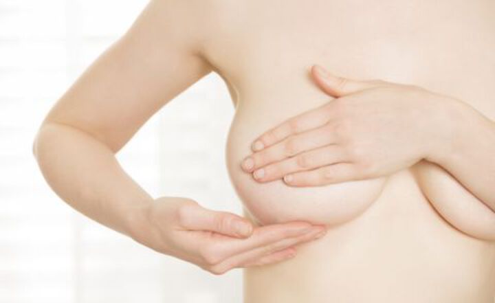 Отстраниха 10-килограмов тумор от гърдата на млада жена