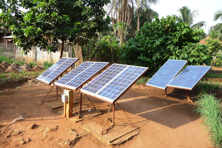 Apoyo en la implementación de energías renovables y sostenibles